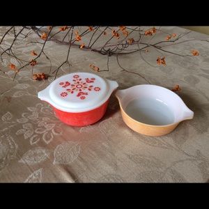 Vintage Pyrex Casserole Dishes